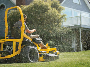 tondeuse autoportée Zero-Turn XZ7 Cub Cadet 